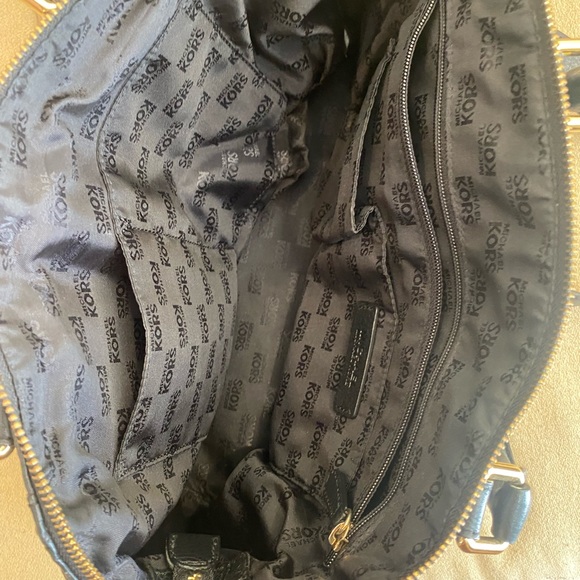 Purse - Picture 3 of 3